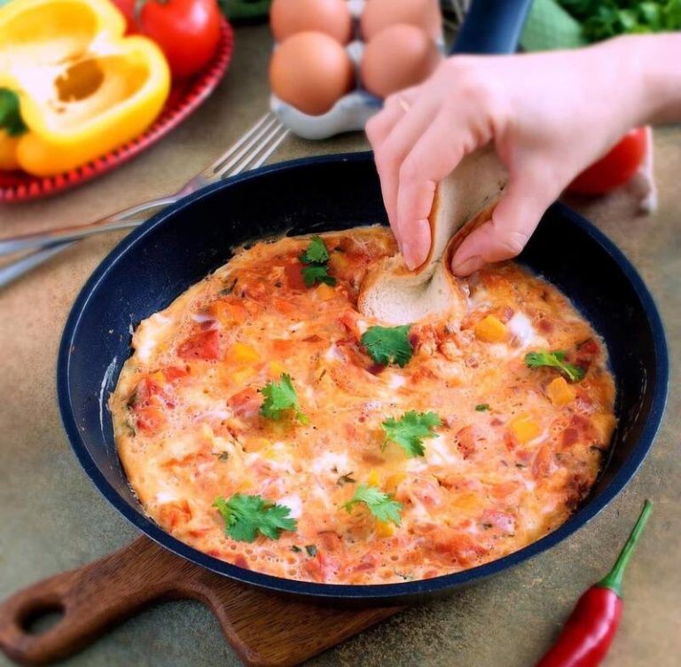 🥇 → Menemen (Huevos Revueltos) » Receta Turca (Fácil y Saludable)